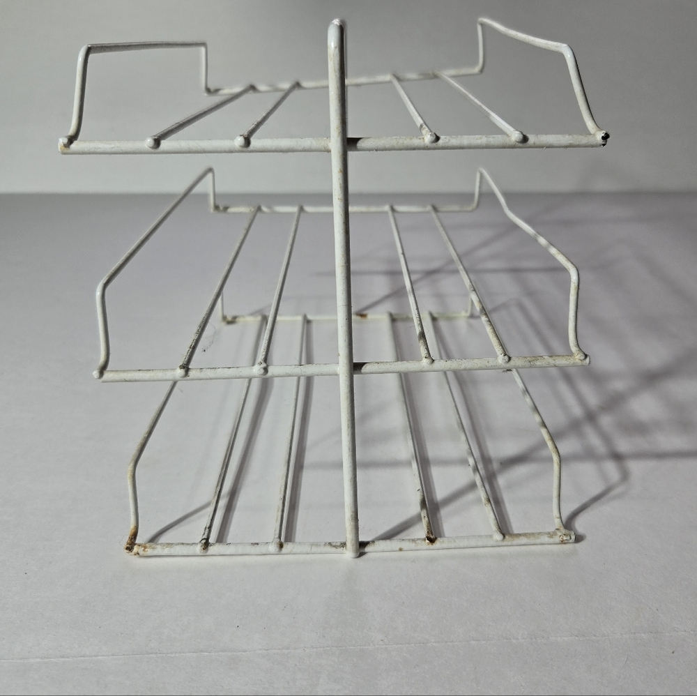 White Metal Wire Rack - Picture 5 of 5